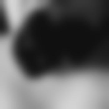 feetsub775517