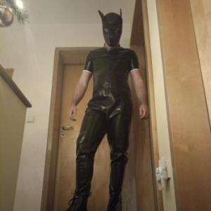 LatexLoverChris