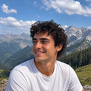 Tom0345