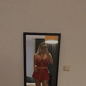 Miss-Kira-69