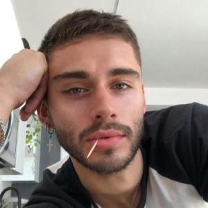 Johnny0009